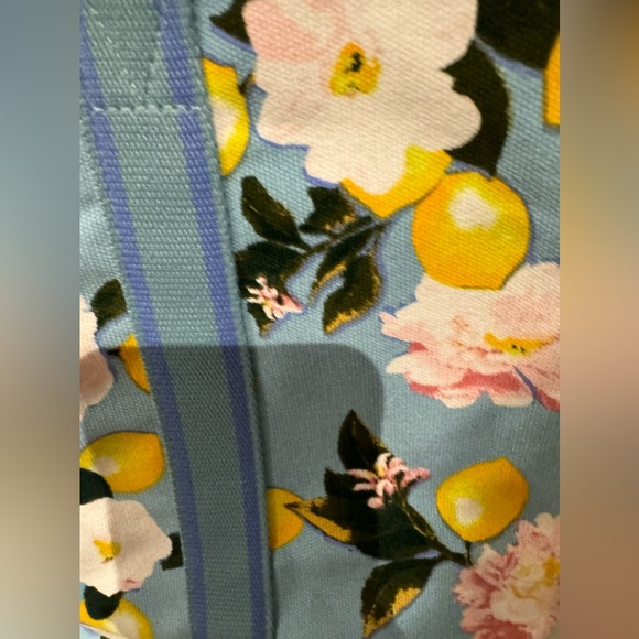 Victoria’s Secret tote bag - swim cooler tote bag - Picture 2 of 10